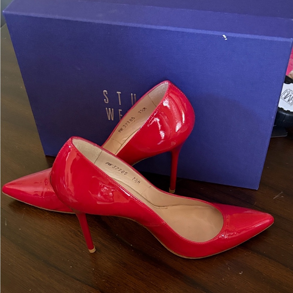 💄Stuart Weitzman Royal Flame Patent Pointed-Toe Stiletto Pumps